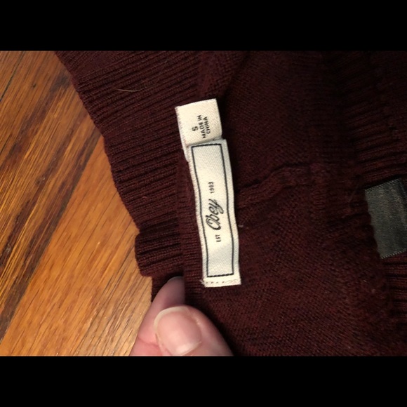 Garnet pacsun obey crop top - Picture 3 of 3